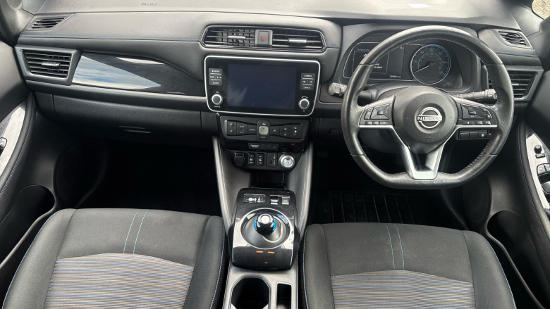 Nissan LEAF 110kW N-Connecta 39kWh 5dr Auto Electric Hatchback